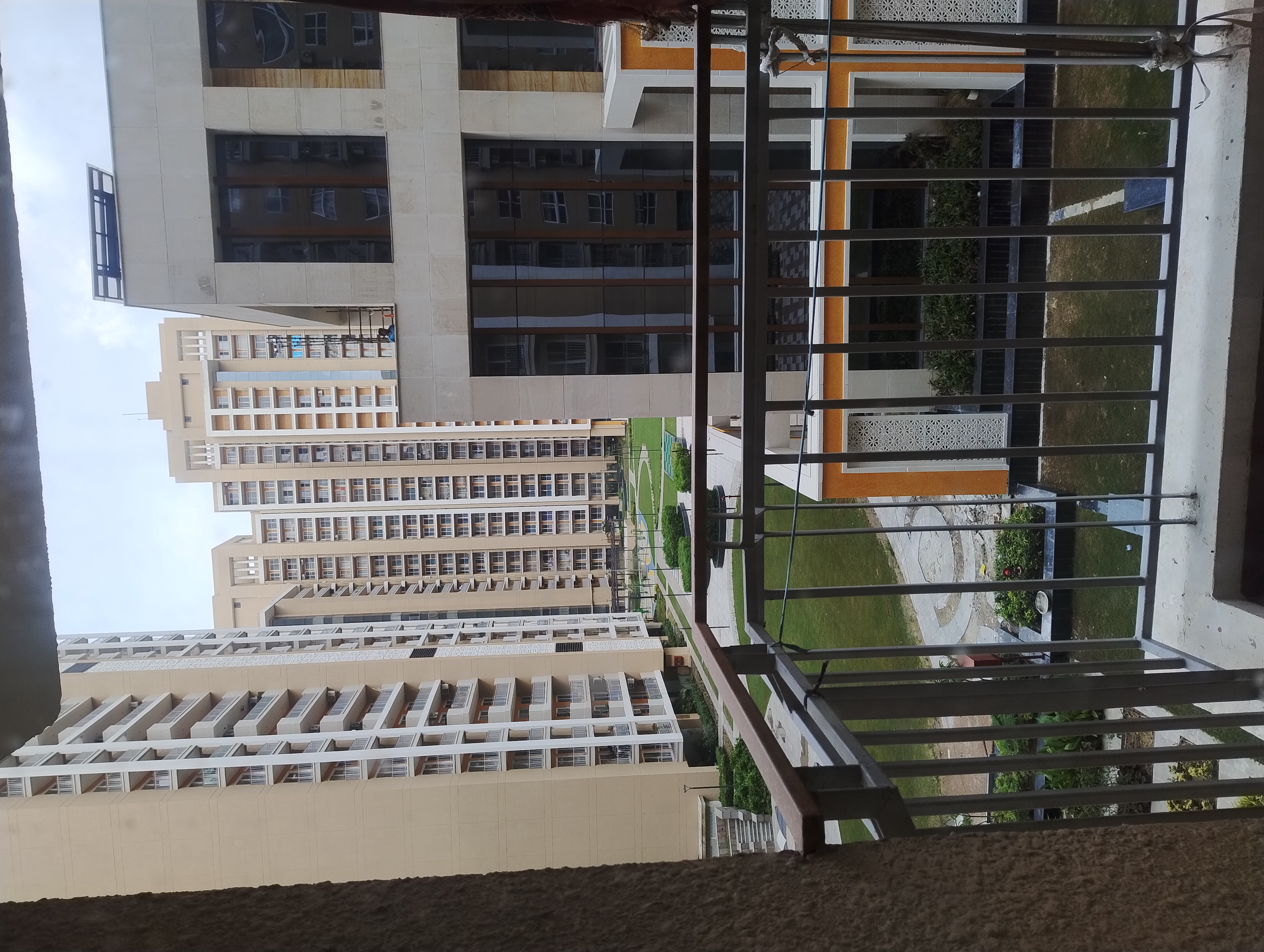 3 BHK + Extra Room 1450 Sq.Ft. Apartment in Omaxe R2