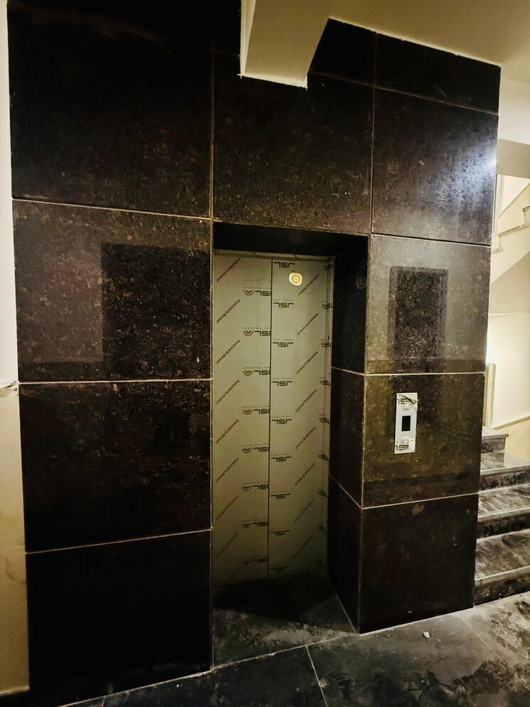 Bathroom, unitech-south-city-1 4 Bedroom 2850 Sq.Ft. Builder Floor In South City 1 Gurgaon 9648191