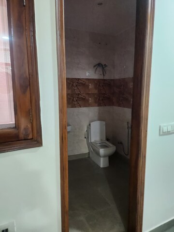 Furnished Amenities in 3 BHK Builder Floor at Niti Khand I – for Rent