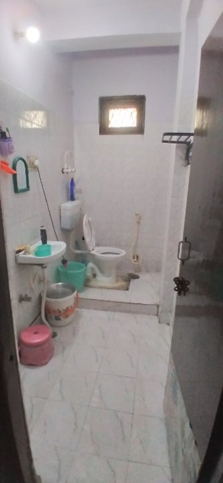 Bathroom, deluxe-apartment 2 Bedroom 950 Sq.Ft. Apartment In Shalimar Garden Extension ii Ghaziabad 9644245