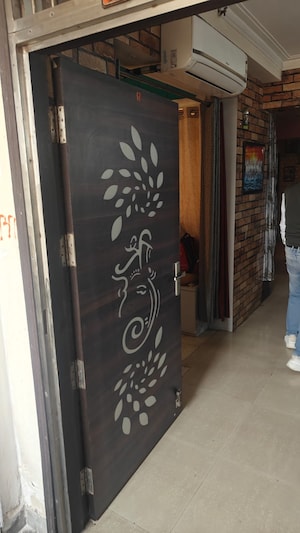 Room in 3 BHK Apartment at KLJ Greens, Sector 77 – for Sale