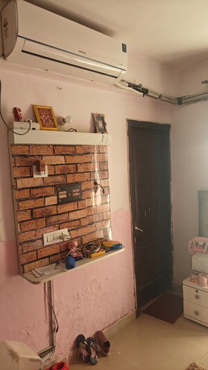 Room in 3 BHK Apartment at KLJ Greens, Sector 77 – for Sale