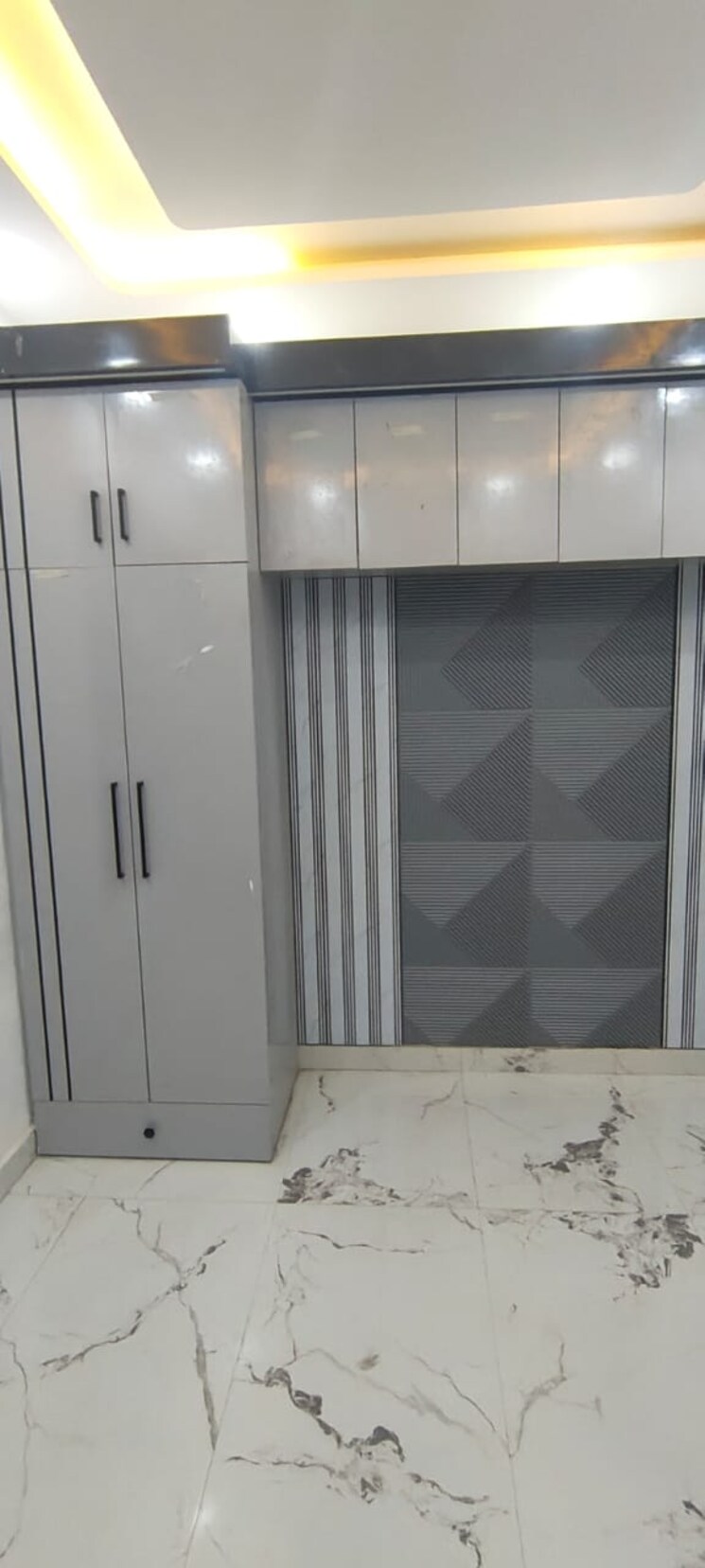 Room, dwarka mor 1 Bedroom 45 Sq.Yd. Builder Floor In Dwarka Mor Delhi 9648255