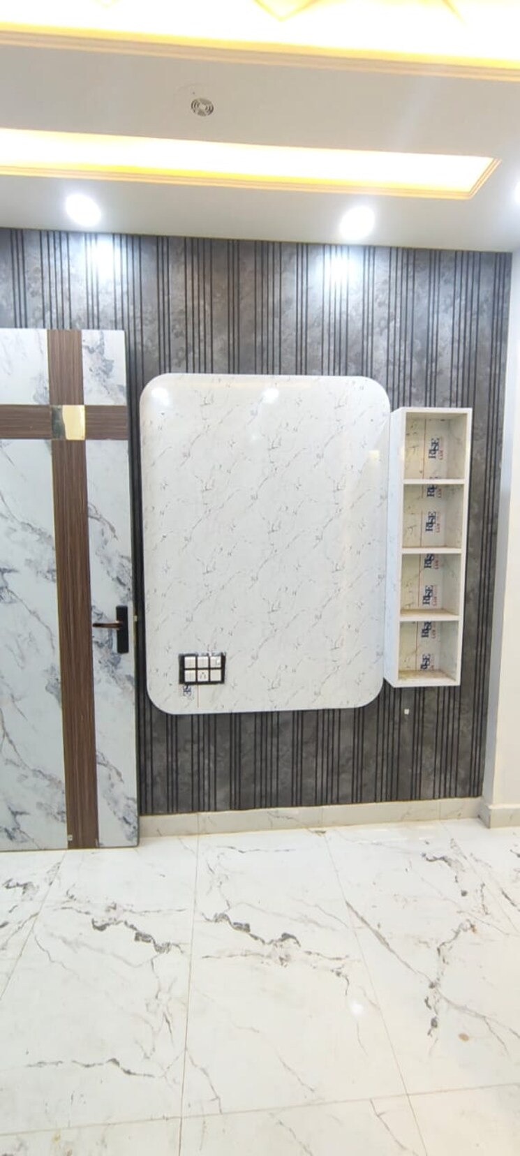 Room, dwarka mor 1 Bedroom 45 Sq.Yd. Builder Floor In Dwarka Mor Delhi 9648255