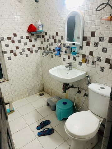 Master Bedroom in 2 BHK Apartment at JM Florence, Tech Zone 4 Greater Noida – for Rent