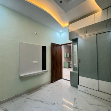 Room in 4 BHK Villa at Sector 127 – for Sale