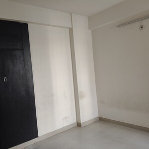 Room in 3 BHK Apartment at Galaxy North Avenue ll, Gaur City 2 – for Sale