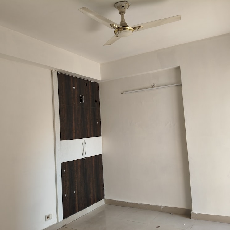 Room, galaxy-north-avenue-ll 3 Bedroom 1250 Sq.Ft. Apartment In Gaur City 2 Greater Noida 9648261