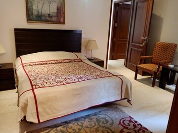 Bedroom in 3 BHK Builder Floor at Safdarjung Enclave – for Rent