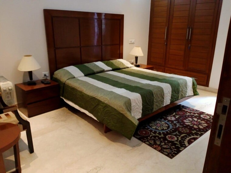 Bedroom, safdarjung enclave 3 Bedroom 1800 Sq.Ft. Builder Floor In Safdarjung Enclave Delhi 9648377