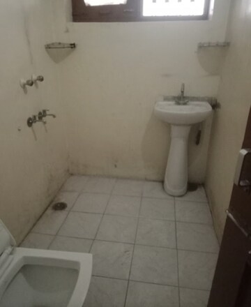  2 BHK Villa at Aliganj – for Rent