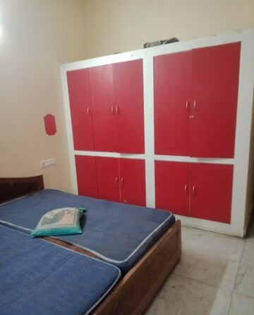 Furnished Amenities in 2 BHK Villa at Aliganj – for Rent