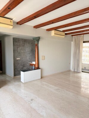 Room in 3 BHK Apartment at L&T Emerald Isle, Powai – for Rent