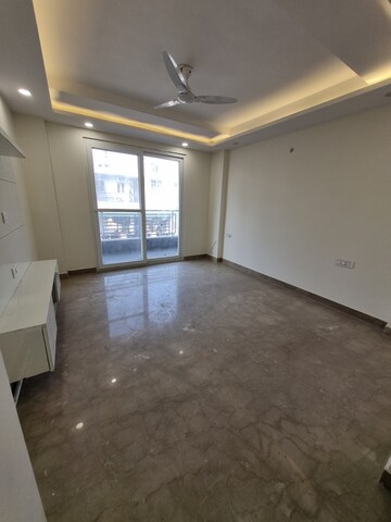 Furnished Amenities in 3 BHK Builder Floor at Paschim Vihar – for Sale