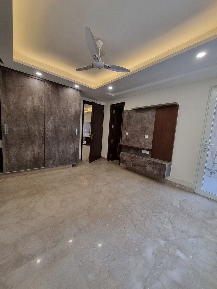 Balcony, paschim vihar 3 Bedroom 1800 Sq.Ft. Builder Floor In Paschim Vihar Delhi 9648560