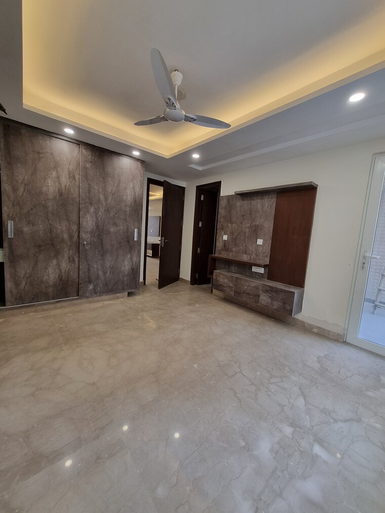 Balcony, paschim vihar 3 Bedroom 1800 Sq.Ft. Builder Floor In Paschim Vihar Delhi 9648560