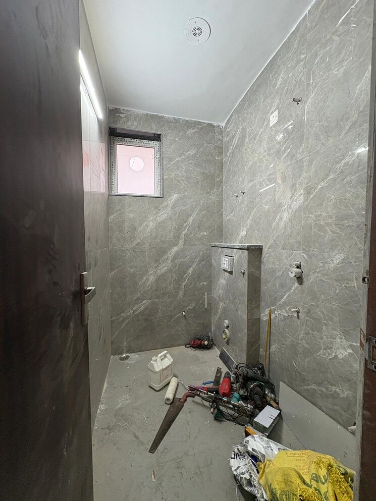 Bathroom, sector 49 2 Bedroom 810 Sq.Ft. Builder Floor In Sector 49 Faridabad 9648256