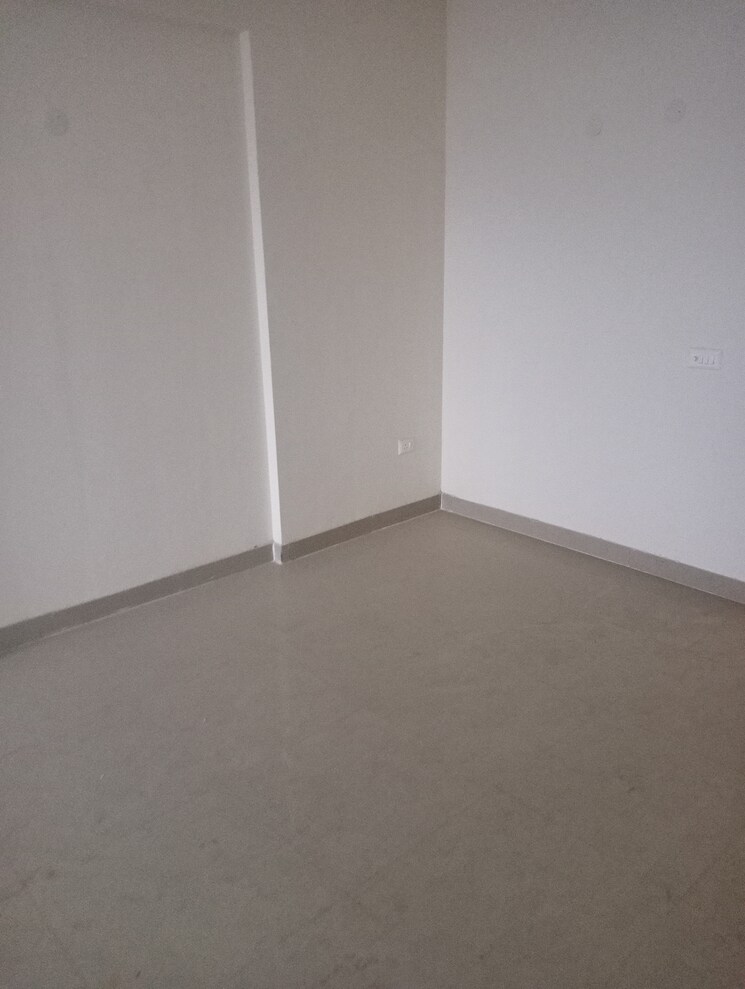 Room, terra-lavinium 3 Bedroom 740 Sq.Ft. Apartment In Sector 75 Faridabad 9648397