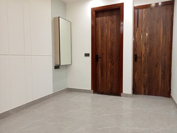 Room in 3 BHK Builder Floor at Mahavir Enclave 1 – for Sale