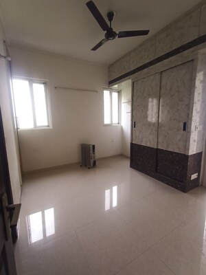 Room in 3 BHK Apartment at Dasnac The Jewel, Sector 75 – for Rent