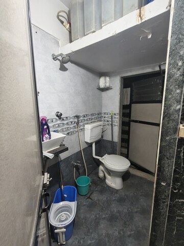 Team Area in 2 BHK Apartment at Vastu Anand Apartment, Kalwa – for Sale