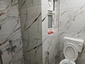 Bathroom in 2 BHK Builder Floor at Shakti Khand 2 – for Rent