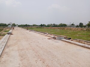  Plot For Sale in Sector 69