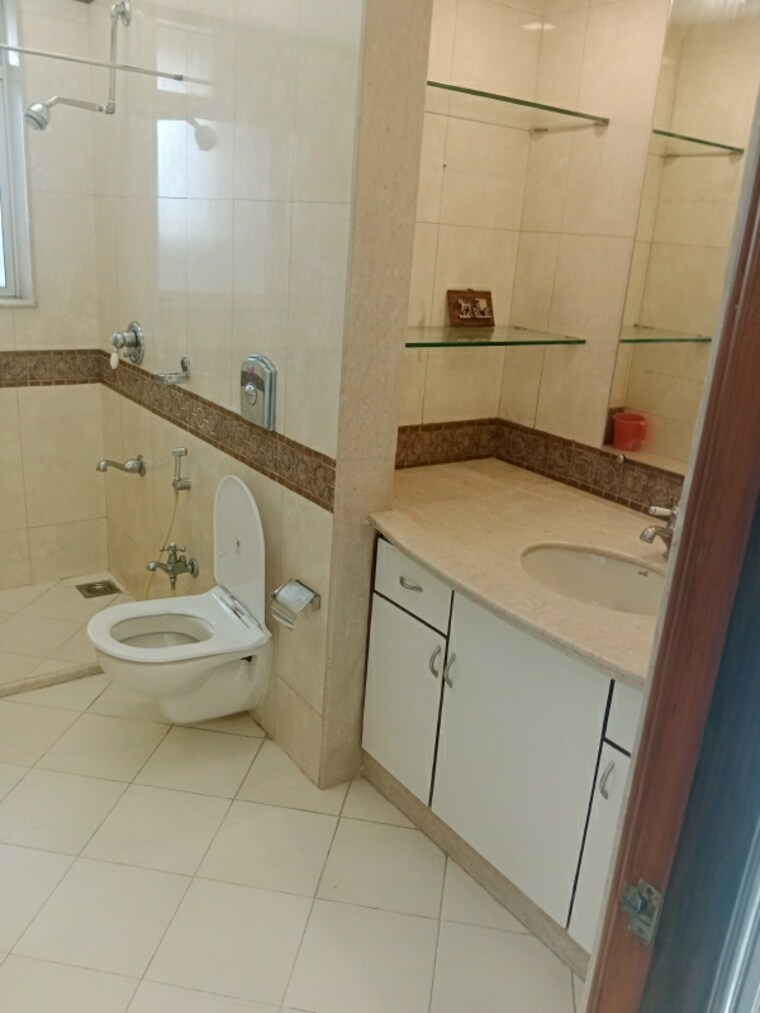 Bathroom, juhu-scheme 1 Bedroom 430 Sq.Ft. Apartment In Juhu Mumbai 9648551