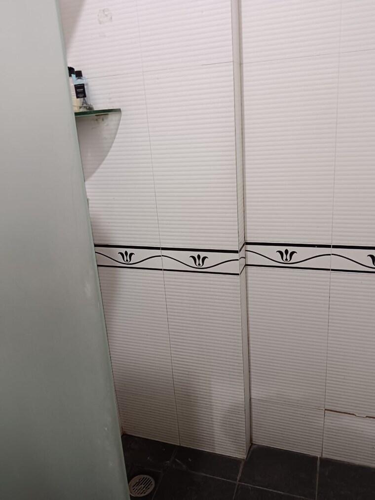 Bathroom, lake-florence 2 Bedroom 910 Sq.Ft. Apartment In Powai Mumbai 9648557