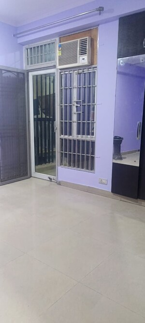 Room in 2 BHK Apartment at Gaur City 2 - 16th Avenue, Sector 16c Greater Noida – for Sale