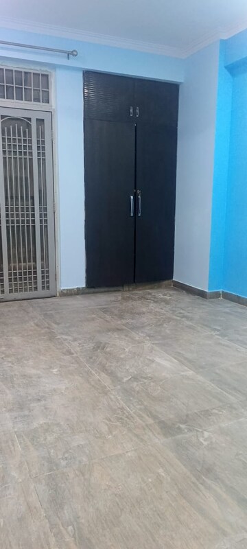 Room in 2 BHK Apartment at Gaur City 2 - 16th Avenue, Sector 16c Greater Noida – for Sale
