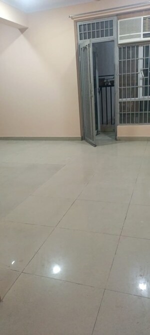 Room in 2 BHK Apartment at Gaur City 2 - 16th Avenue, Sector 16c Greater Noida – for Sale