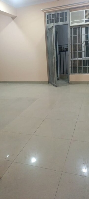 Room in 2 BHK Apartment at Gaur City 2 - 16th Avenue, Sector 16c Greater Noida – for Sale