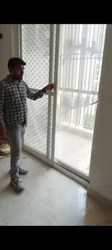 Bathroom in 2 BHK Apartment at Amrapali Riverview, Amrapali Leisure Valley – for Rent