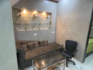 Furnished Amenities in 1 BHK Apartment at Sindhi Retreat, Worli – for Rent