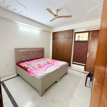 Bedroom in 2 BHK Builder Floor at Sector 105 – for Rent