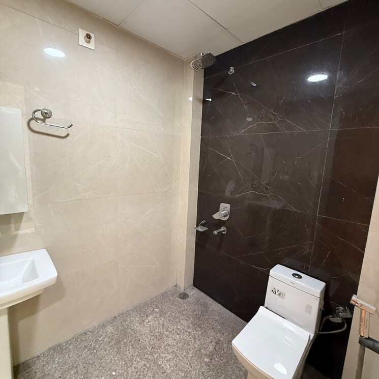 Bathroom, sector 105 2 Bedroom 1250 Sq.Ft. Builder Floor In Sector 105 Noida 9648640