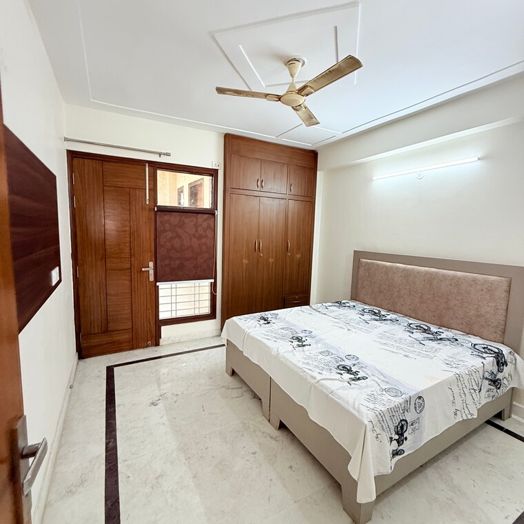 Bedroom, sector 105 2 Bedroom 1250 Sq.Ft. Builder Floor In Sector 105 Noida 9648640