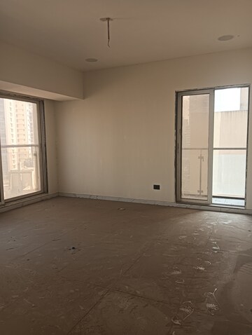 Room in 4 BHK Apartment at Krypton Tower, Prabhadevi – for Sale