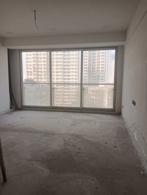 Room in 4 BHK Apartment at Krypton Tower, Prabhadevi – for Sale