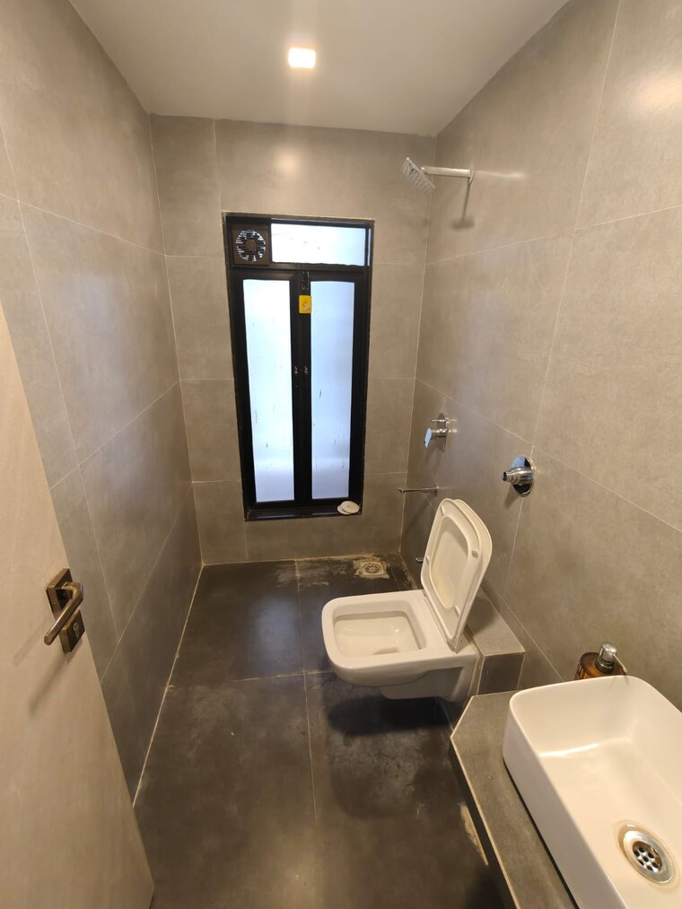 Washroom, mahesh-ganga-jamna Commercial Office Space 925 Sq.Ft. In Khar West Mumbai 9648700