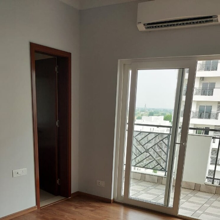 Room, central-park-flower-valley-aqua-front-towers 3 Bedroom 2134 Sq.Ft. Apartment In Sohna Sector 33 Gurgaon 9648859