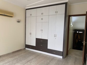 Room in 3 BHK Builder Floor at Greater Kailash ii – for Rent