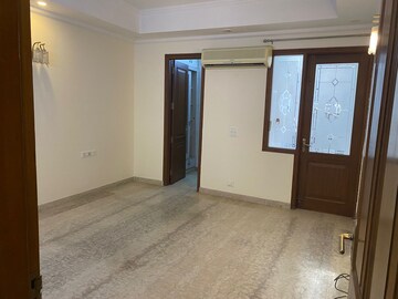 Room in 3 BHK Builder Floor at Greater Kailash ii – for Rent