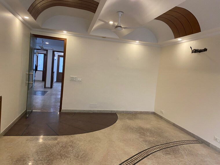 Room, greater kailash ii 3 Bedroom 2700 Sq.Ft. Builder Floor In Greater Kailash ii Delhi 9648716