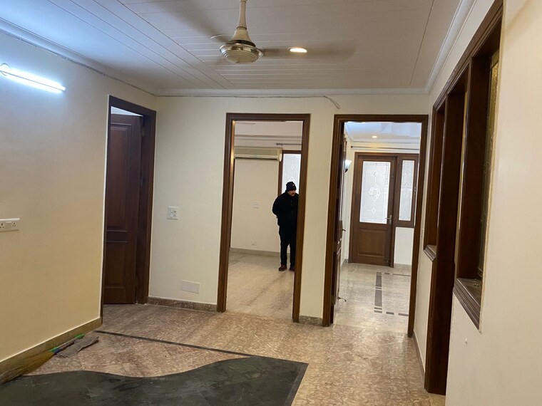 Room, greater kailash ii 3 Bedroom 2700 Sq.Ft. Builder Floor In Greater Kailash ii Delhi 9648716