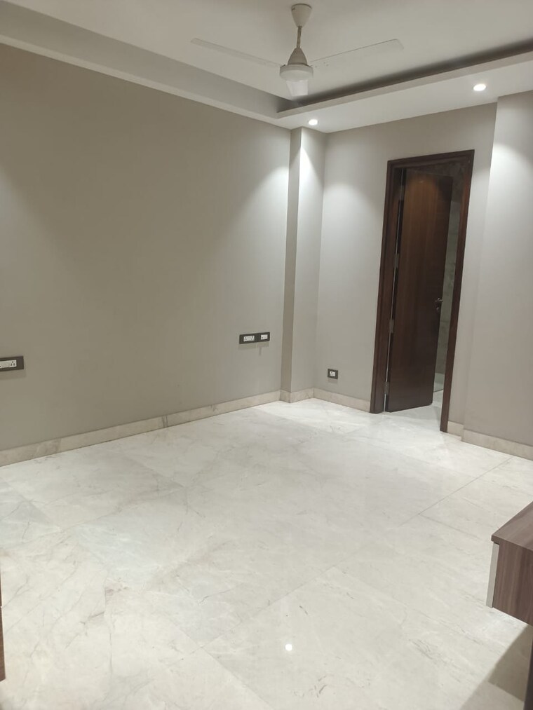 Room, nirman vihar 3 Bedroom 1700 Sq.Ft. Builder Floor In Nirman Vihar Delhi 9648975