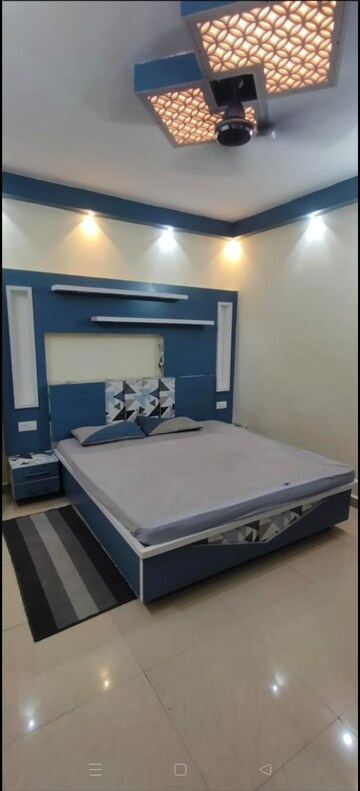 Bedroom in 3 BHK Apartment at Gomti Nagar – for Rent