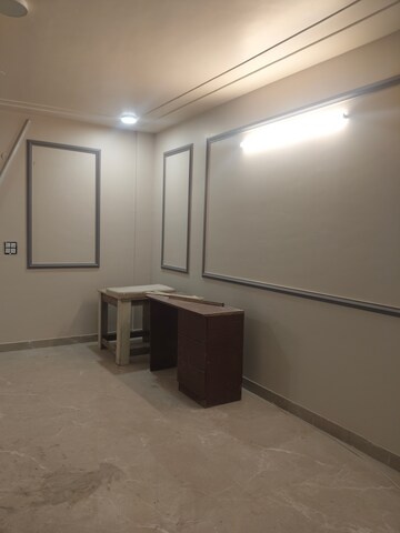 Room in 3 BHK Builder Floor at Sainik Colony – for Sale