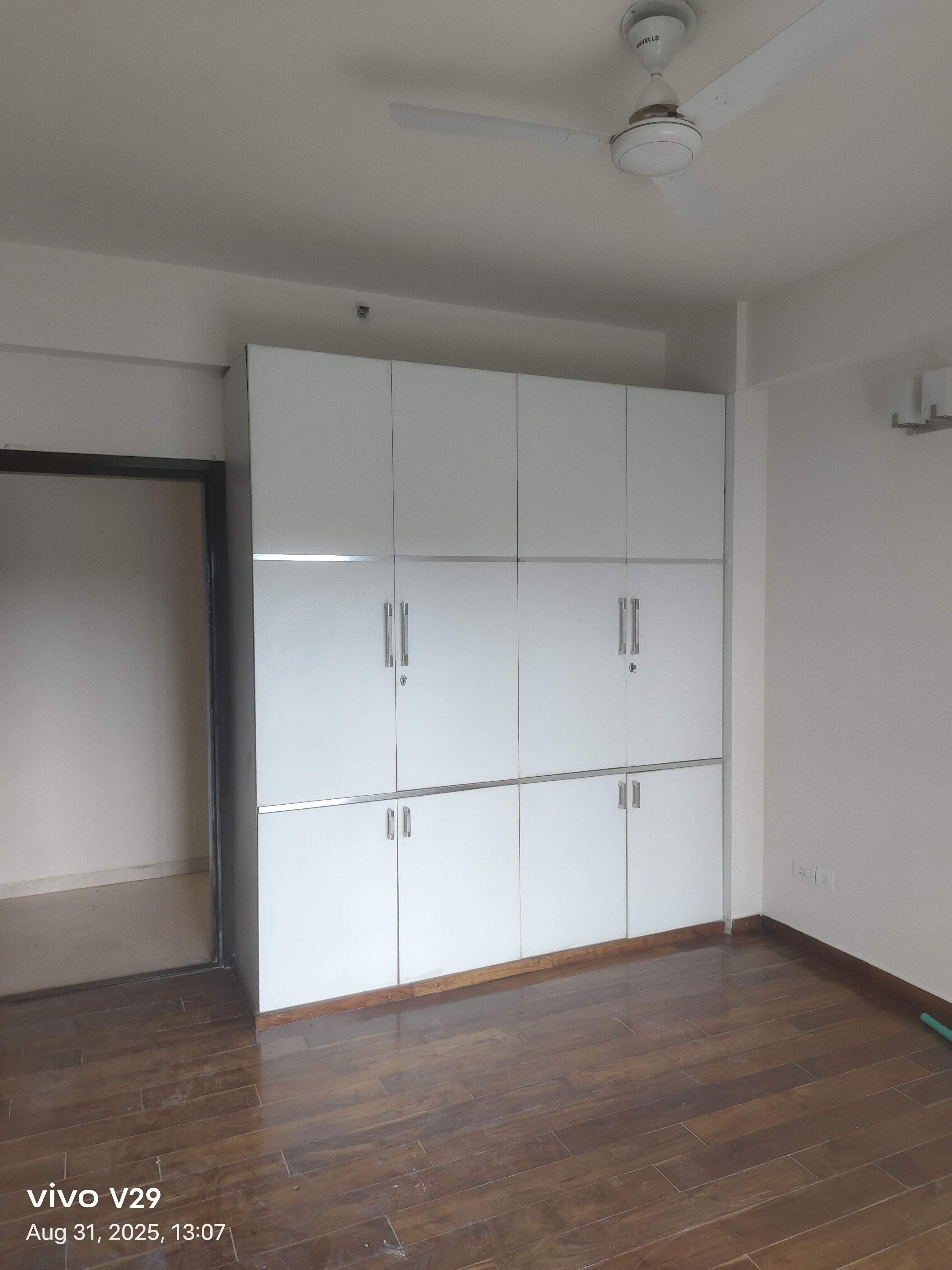 3 BHK + Servant Room Apartment For Sale in Ireo Skyon